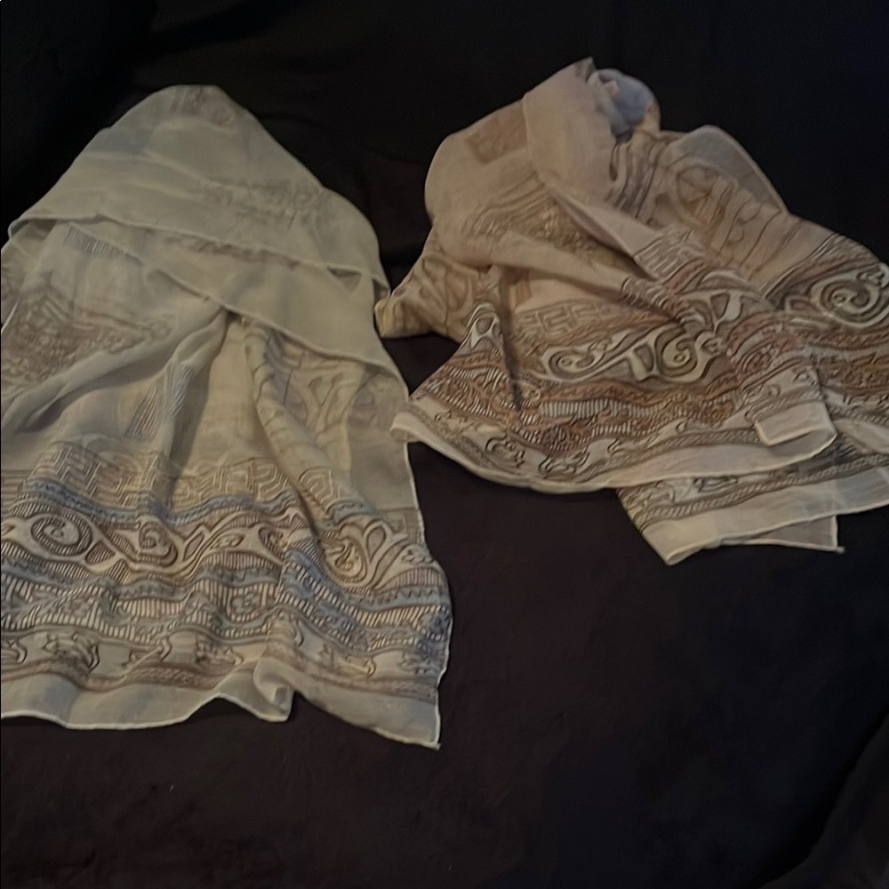 Set of two Elegant Patterned Scarves (blue/cream/brown) (cream/brown)